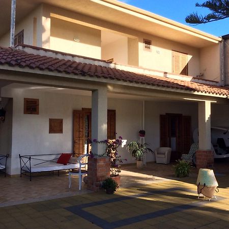 Ifioridisicilia Acomodação com café da manhã Campofelice Di Roccella Exterior foto